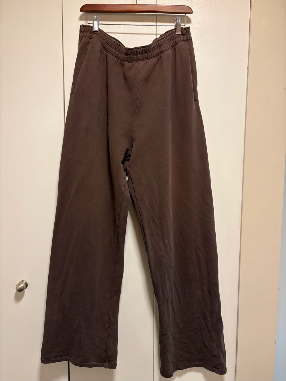 Aritzia The Group Babaton Wide Leg Brown Sweatpants